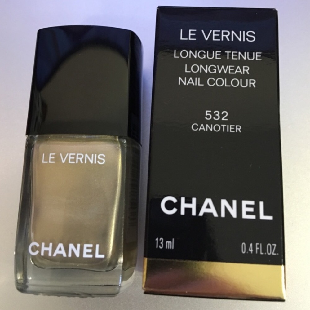 Chanel polish